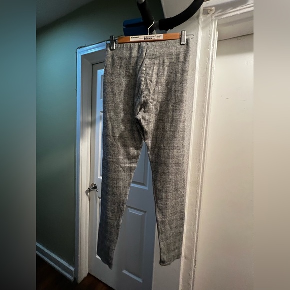 Zara Legging - Picture 2 of 2